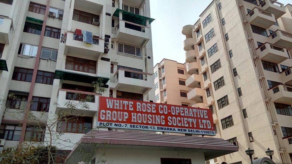 4 bhk flat for sale in White rose apartment